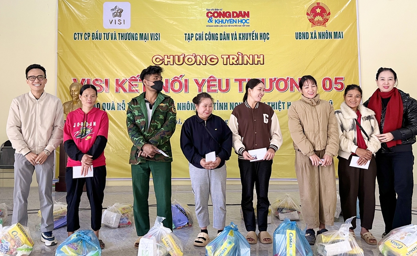 VISI kết nối yêu thương trao 160 triệu đồng cho đồng bào xã Nhôn Mai khắc phục bão lũ - Ảnh 22.