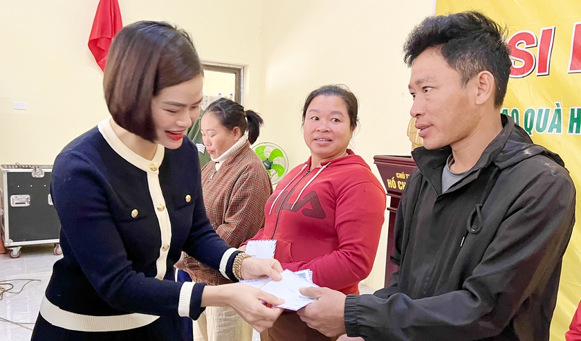 VISI kết nối yêu thương trao 160 triệu đồng cho đồng bào xã Nhôn Mai khắc phục bão lũ - Ảnh 17.