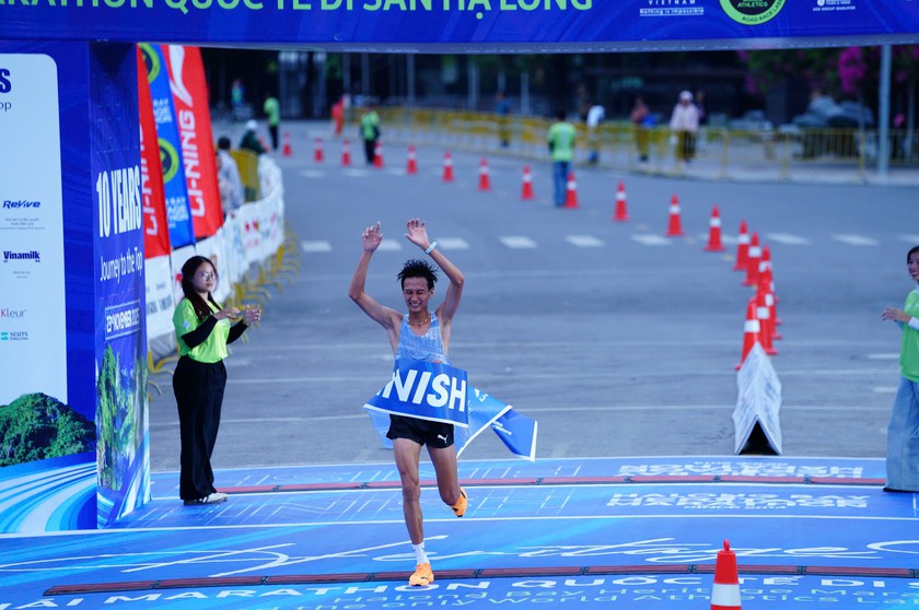Giải Marathon Quốc tế Di sản Hạ Long năm 2025, nhiều vận động viên Việt Nam lập kỷ lục cá nhân - Ảnh 4.