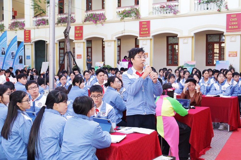 Hải Phòng: Củng cố kiến thức qua chuyên đề "Tích hợp phát triển năng lực số cho học sinh trong dạy học môn Ngữ văn" - Ảnh 3.