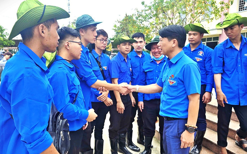 Đâu cần thanh niên có, đâu khó có thanh niên - Khát vọng tuổi trẻ qua những mùa gian khó - Ảnh 1.