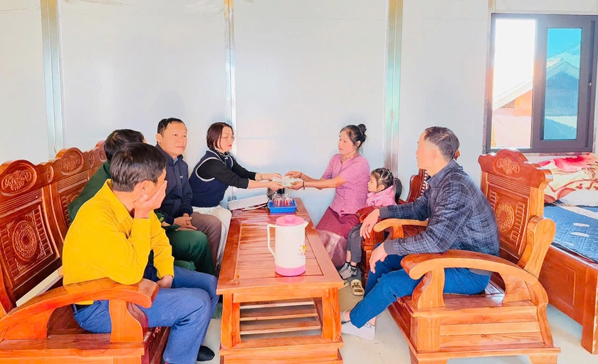 Khánh thành nhà cho cháu Lương Bảo Vy 5 tuổi mồ côi - Ảnh 4.