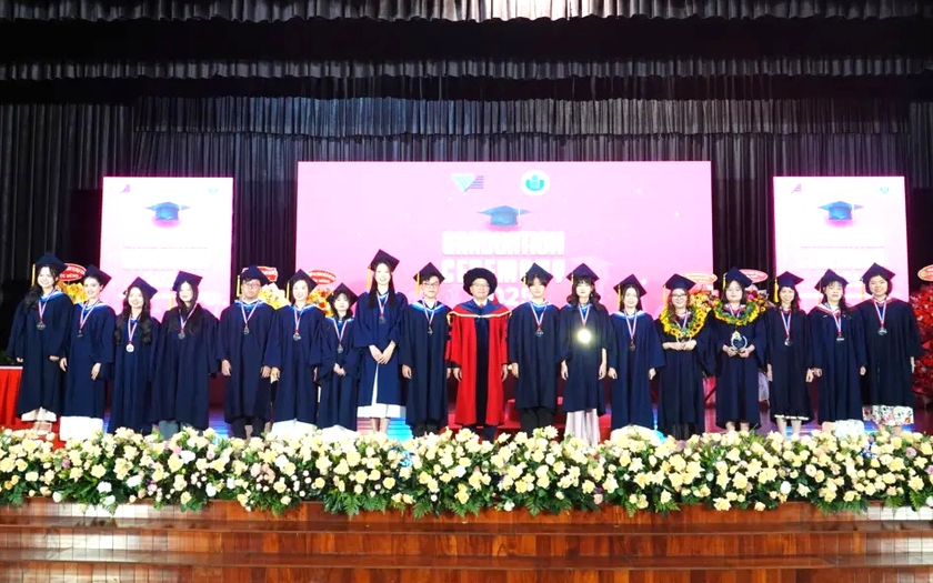 Trường Đại học Quốc tế (IU) vinh danh hơn 1.820 người học ở các bậc đào tạo - Ảnh 1.