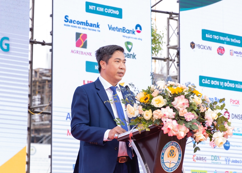 Agribank đồng hành cùng Ngày hội tuyển dụng 2025 Học viện Tài chính, mang đến cơ hội việc làm cho hàng nghìn sinh viên - Ảnh 1.