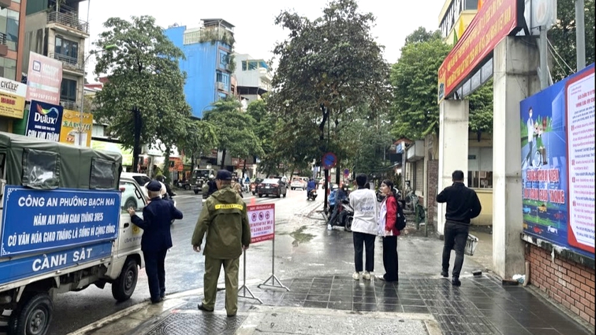 Hà Nội triển khai mô hình thí điểm “Cổng bệnh viện an toàn giao thông” tại Bệnh viện Thanh Nhàn - Ảnh 2.