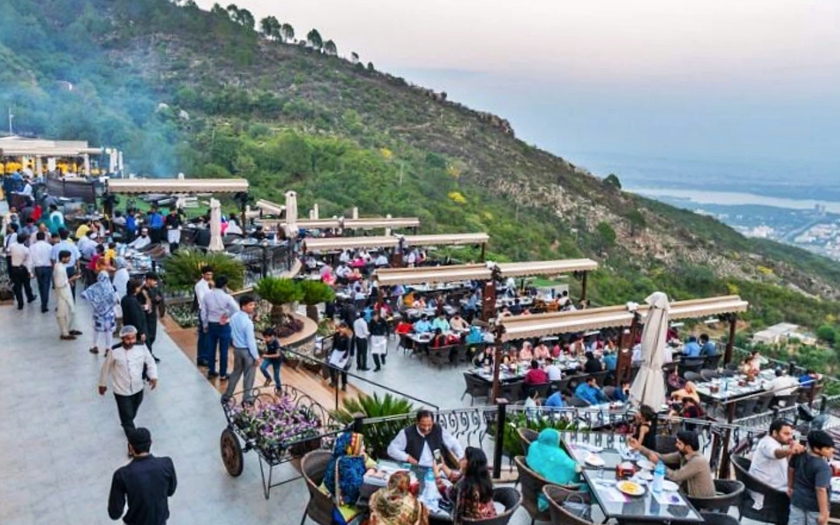 Du lịch Việt Nam đón Giáng sinh, trải nghiệm tinh thần lễ hội độc đáo - Ảnh 8.