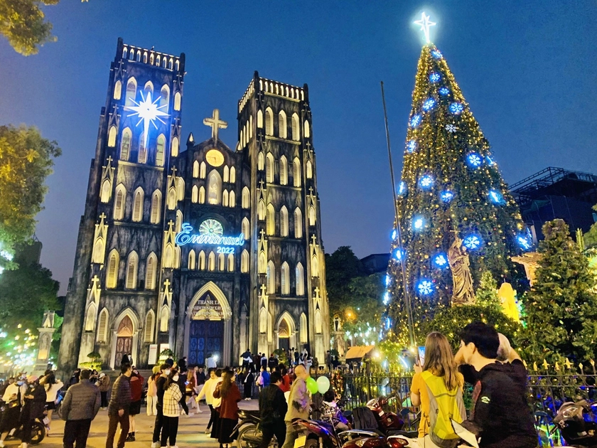 Du lịch Việt Nam đón Giáng sinh, trải nghiệm tinh thần lễ hội độc đáo - Ảnh 1.