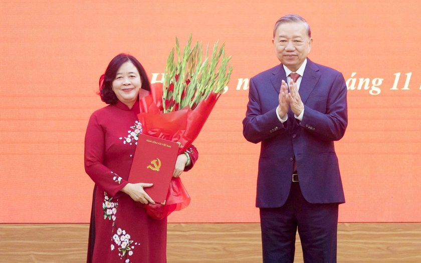 Đồng chí Bùi Thị Minh Hoài giữ chức Bí thư Đảng ủy Mặt trận Tổ quốc, các đoàn thể Trung ương - Ảnh 1.