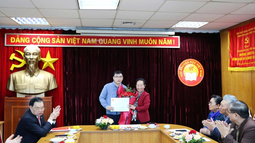 Tôn vinh trí tuệ Việt: Nhân tài Đất Việt tiếp sức cho y học và tuổi trẻ sáng tạo - Ảnh 10.