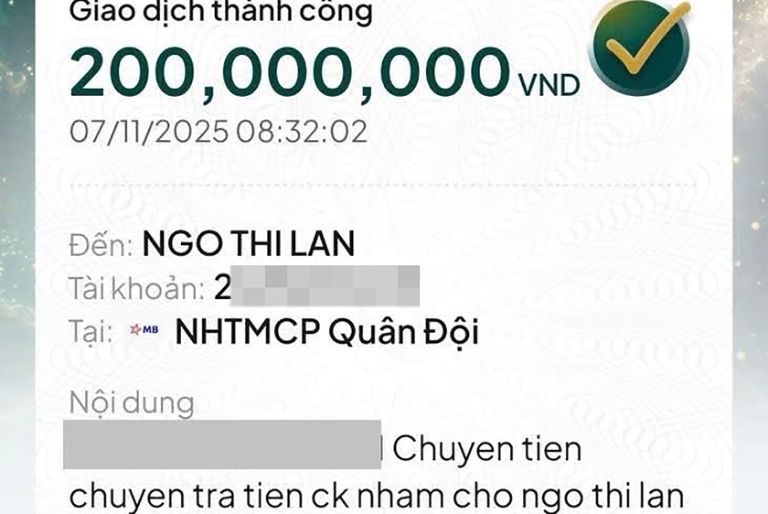 Một người dân tại Nghệ An trả lại 200 triệu đồng cho một người dân tại Hà Nội chuyển khoản nhầm- Ảnh 2. Một người dân tại Nghệ An trả lại 200 triệu đồng cho một người dân tại Hà Nội chuyển khoản nhầm- Ảnh 2.