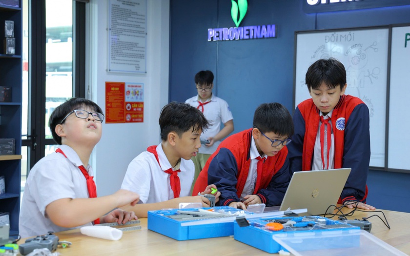 Phòng STEM Tây Mỗ 3 – nơi khơi dậy đam mê, nuôi dưỡng tinh thần học hỏi và sáng tạo không ngừng. Ảnh: PVN