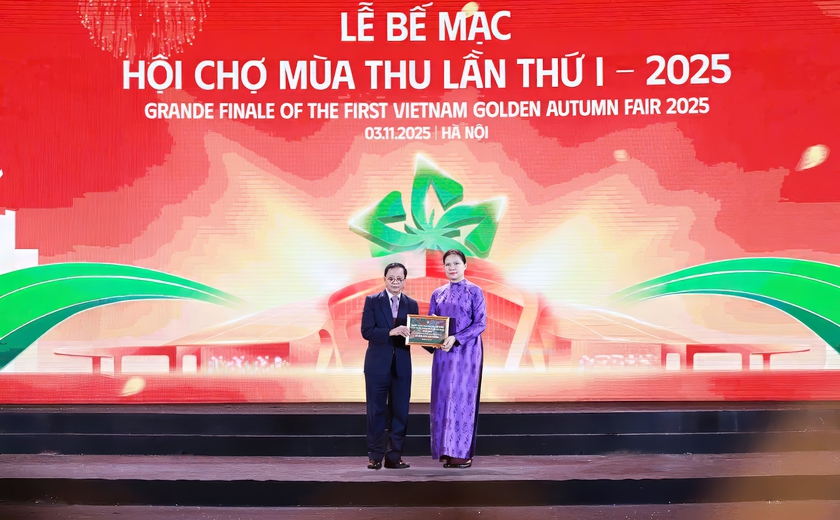 HDBank chung tay cùng Chính phủ hỗ trợ đồng bào vùng bão lũ- Ảnh 1. HDBank chung tay cùng Chính phủ hỗ trợ đồng bào vùng bão lũ- Ảnh 1.