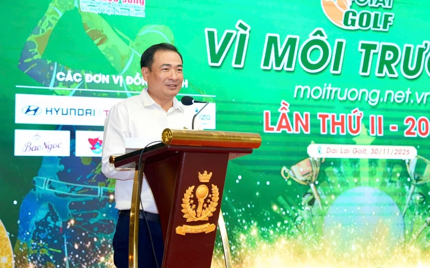 Ông Nguyễn Văn Toàn - Tổng biên tập Tạp chí điện tử Môi trường và Cuộc sống, Trưởng BTC giải chia sẻ tại sự kiện. Ảnh: BTC
