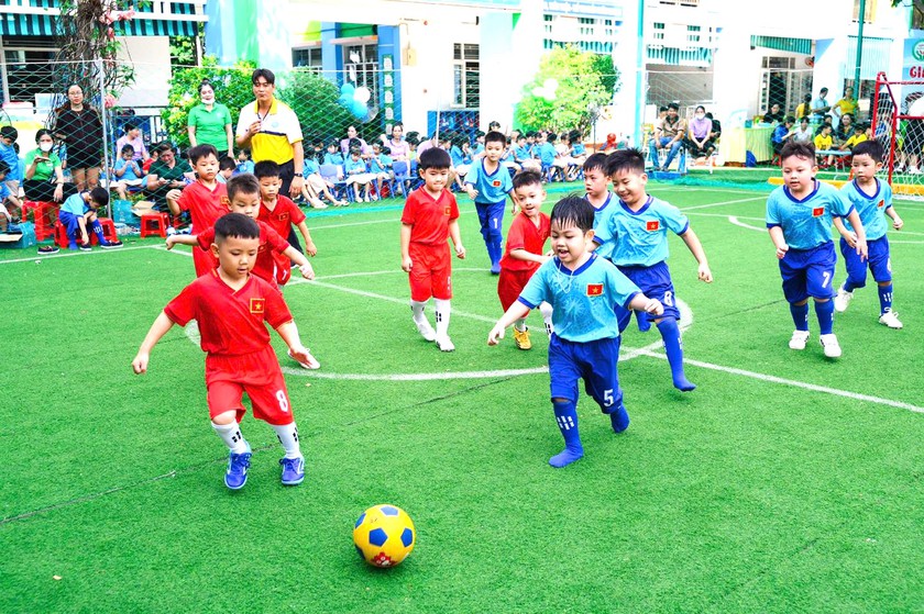 Học sinh Thành phố Hồ Chí Minh có hoàn cảnh đặc biệt hưởng 4 nhóm hỗ trợ chính từ năm 2026 - Ảnh 1.