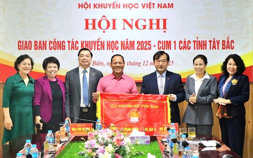 Giao ban công tác khuyến học cụm I các tỉnh vùng Tây Bắc năm 2025 - Ảnh 1.