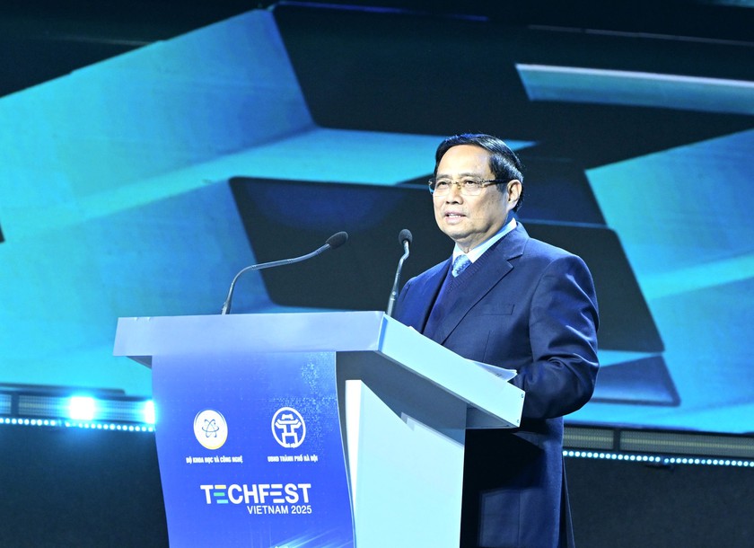 Thủ tướng: Khởi nghiệp, đổi mới sáng tạo là chìa khóa, động lực mở ra cánh cửa phát triển đột phá nhanh, bền vững - Ảnh 1.