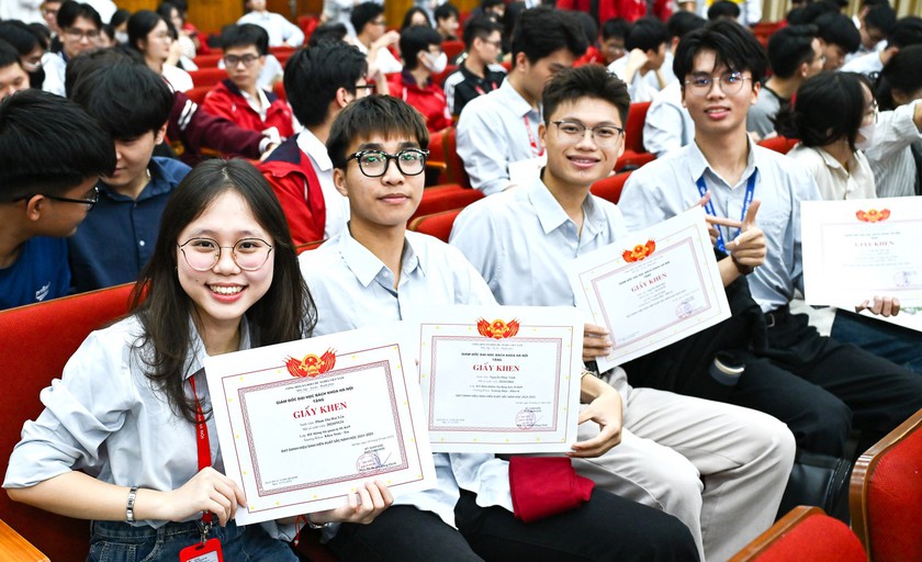 Hơn 17.000 thí sinh đăng ký dự thi đánh giá tư duy TSA đợt 1 năm 2026 - Ảnh 1.