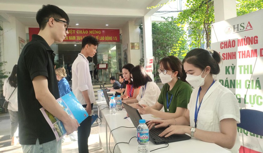 Đại học Quốc gia H&agrave; Nội bất ngờ th&ocirc;ng b&aacute;o l&ugrave;i lịch đăng k&yacute; thi đ&aacute;nh gi&aacute; năng lực 2026 - Ảnh 1.