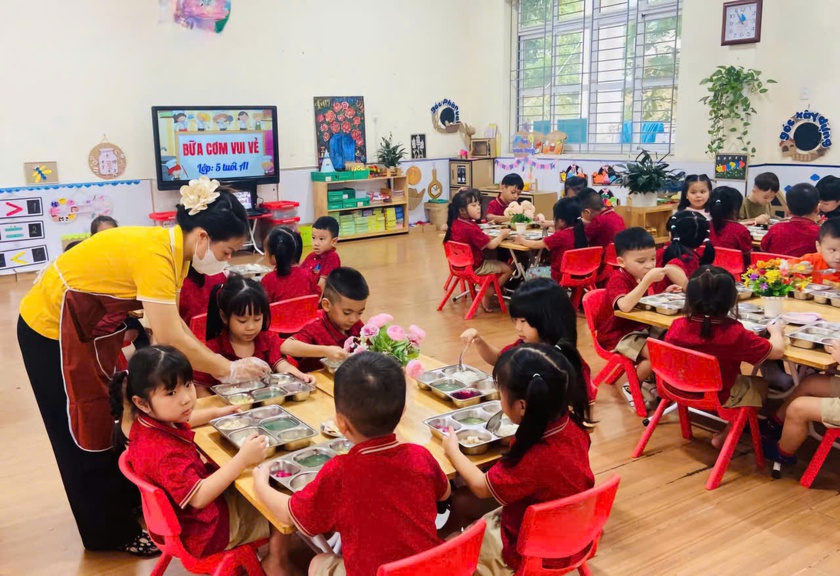 Nghị quyết s&aacute;t thực tiễn, "ch&igrave;a kh&oacute;a" gi&uacute;p gi&aacute;o dục Quảng Ninh bứt ph&aacute; - Ảnh 2.