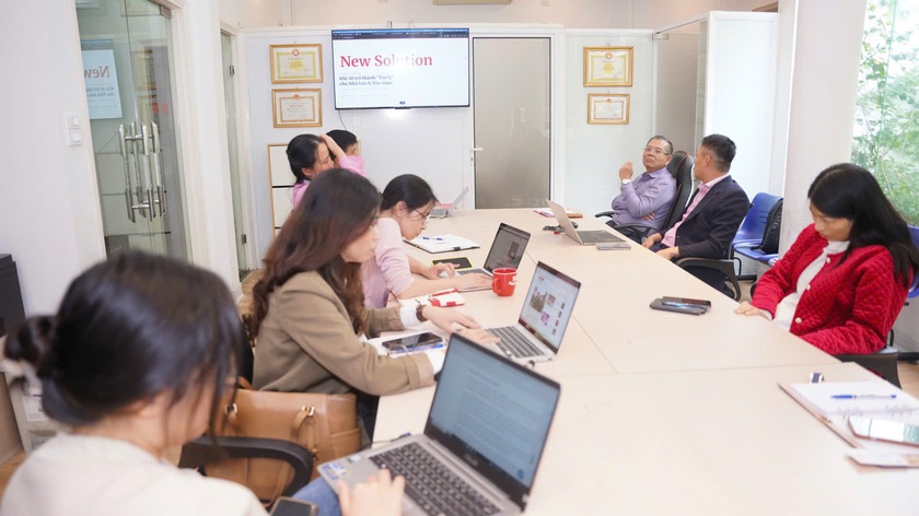 Tạp ch&iacute; C&ocirc;ng d&acirc;n Khuyến học t&igrave;m giải ph&aacute;p n&acirc;ng cao chuyển đổi số b&aacute;o ch&iacute; - Ảnh 2.