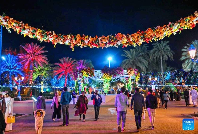 Trung Đ&ocirc;ng v&agrave;o cao điểm du lịch m&ugrave;a đ&ocirc;ng, Oman h&uacute;t kh&aacute;ch  - Ảnh 2.