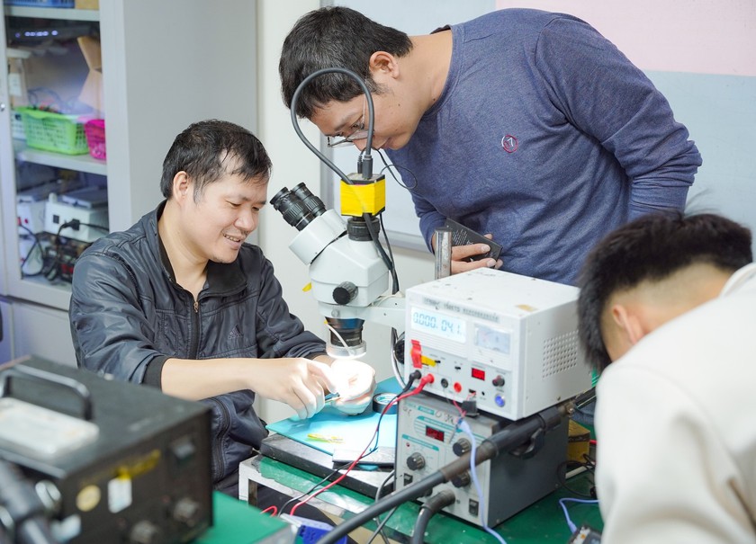 Đề xuất ch&iacute;nh s&aacute;ch khen thưởng, t&ocirc;n vinh người dạy nghề c&oacute; đ&oacute;ng g&oacute;p ti&ecirc;u biểu - Ảnh 1.