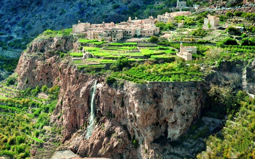 Trung Đ&ocirc;ng v&agrave;o cao điểm du lịch m&ugrave;a đ&ocirc;ng, Oman h&uacute;t kh&aacute;ch  - Ảnh 6.