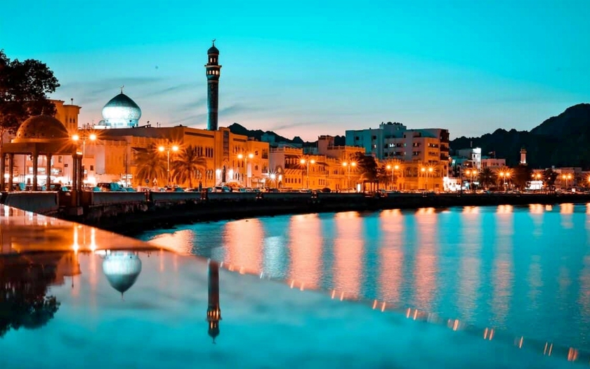 Trung Đ&ocirc;ng v&agrave;o cao điểm du lịch m&ugrave;a đ&ocirc;ng, Oman h&uacute;t kh&aacute;ch  - Ảnh 1.