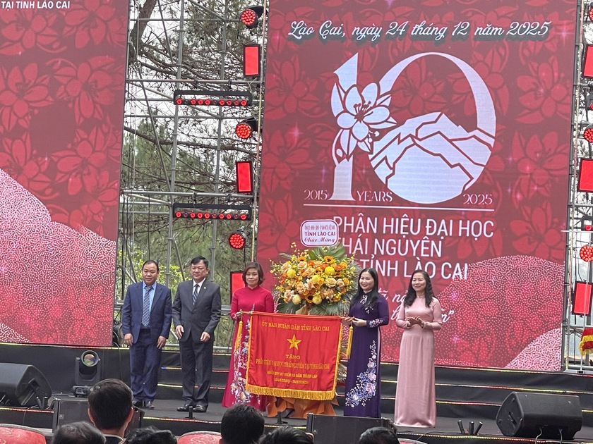 Ph&acirc;n hiệu Đại học Th&aacute;i Nguy&ecirc;n tại L&agrave;o Cai - 10 năm lan tỏa tri thức nơi miền bi&ecirc;n viễn - Ảnh 5.