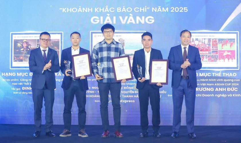 Trao Giải ảnh "Khoảnh khắc B&aacute;o ch&iacute;" 2025 mang tinh thần "Bản lĩnh Việt Nam" - Ảnh 1.