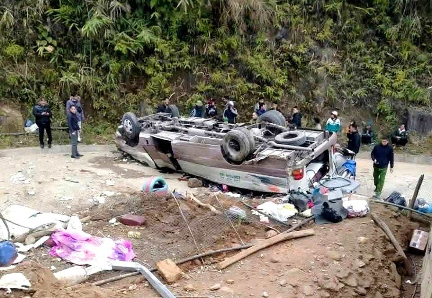 L&agrave;o Cai khẩn trương khắc phục vụ lật xe kh&aacute;ch, l&agrave;m 9 người tử vong  - Ảnh 3.