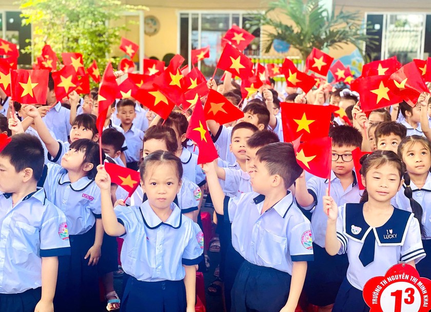 Th&agrave;nh phố Hồ Ch&iacute; Minh chốt lịch nghỉ Tết Nguy&ecirc;n đ&aacute;n 2026 của học sinh 11 ng&agrave;y - Ảnh 1.