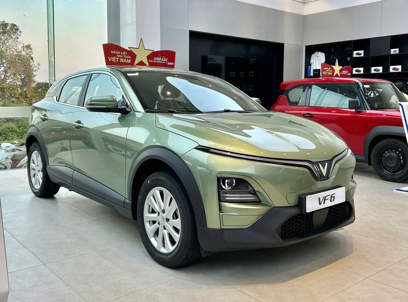 VinFast VF 6 Eco: Định nghĩa lại kh&aacute;i niệm "xe đ&aacute;ng tiền" trong ph&acirc;n kh&uacute;c B-SUV- Ảnh 2.