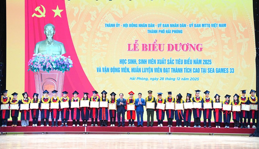 Hải Ph&ograve;ng vinh danh 225 học sinh, sinh vi&ecirc;n xuất sắc ti&ecirc;u biểu năm 2025 - Ảnh 1.