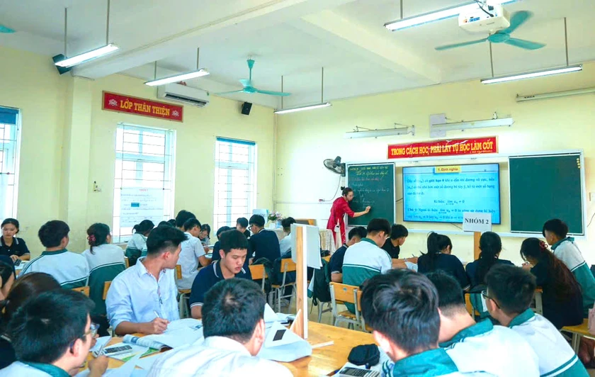 Bộ Giáo dục và Đào tạo đề nghị sắp xếp các trường mầm non, phổ thông dứt điểm trước 31/12 - Ảnh 1.