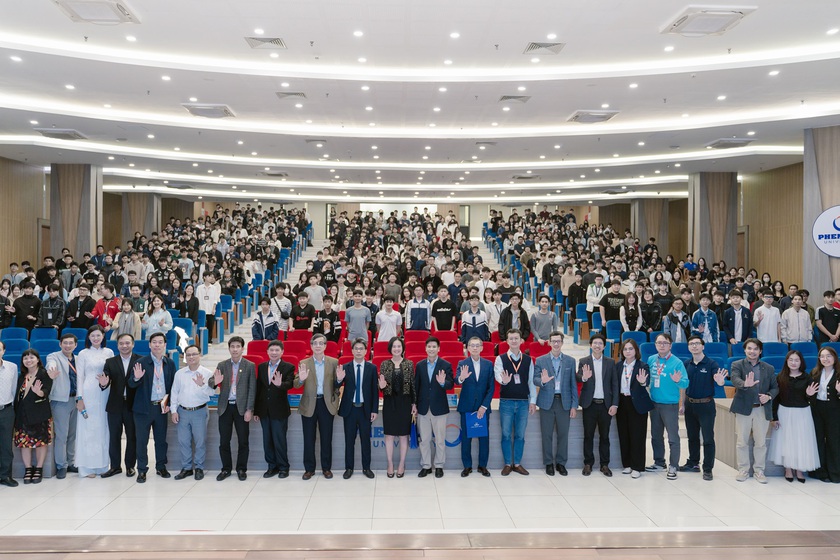 Sinh viên Việt và “cuộc hẹn” đặc biệt với những trí tuệ kiệt xuất thế giới tại VinFuture 2025- Ảnh 2. Sinh viên Việt và “cuộc hẹn” đặc biệt với những trí tuệ kiệt xuất thế giới tại VinFuture 2025- Ảnh 2.