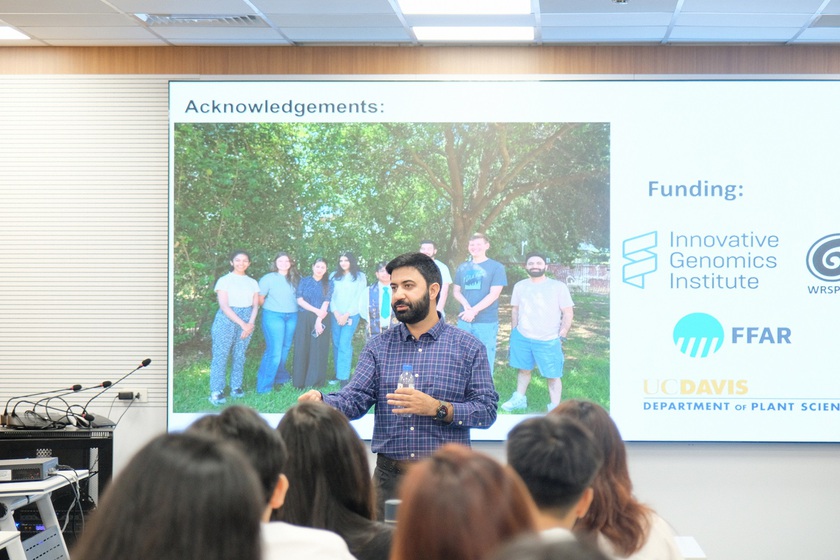 Sinh viên Việt và “cuộc hẹn” đặc biệt với những trí tuệ kiệt xuất thế giới tại VinFuture 2025- Ảnh 4. Sinh viên Việt và “cuộc hẹn” đặc biệt với những trí tuệ kiệt xuất thế giới tại VinFuture 2025- Ảnh 4.