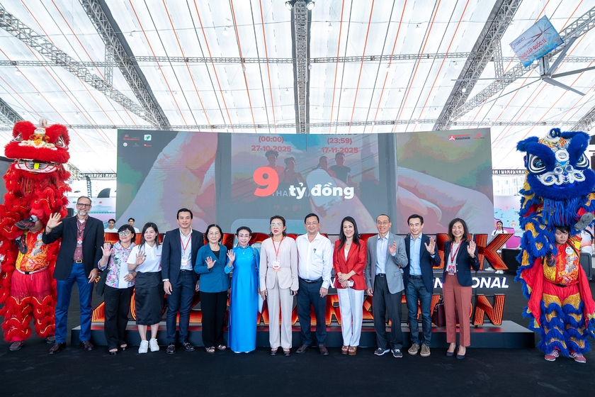 Khai mạc giải Marathon Quốc tế Thành phố Hồ Chí Minh Techcombank mùa thứ 8- Ảnh 1. Khai mạc giải Marathon Quốc tế Thành phố Hồ Chí Minh Techcombank mùa thứ 8- Ảnh 1.