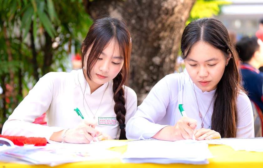 Trường Đại học Công nghệ Thành phố Hồ Chí Minh thêm phương thức xét tuyển kết hợp điểm thi tốt nghiệp và điểm học bạ - Ảnh 1.