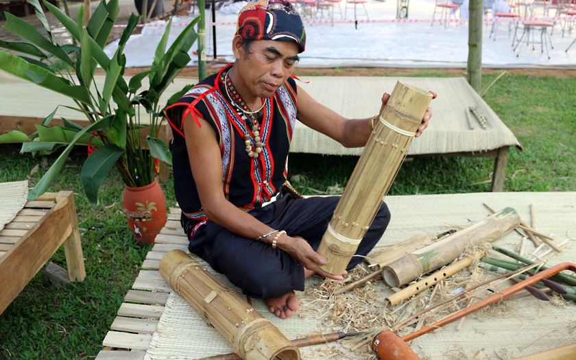 Chapi - cây đàn đong đầy hồn người Raglai - Ảnh 2.