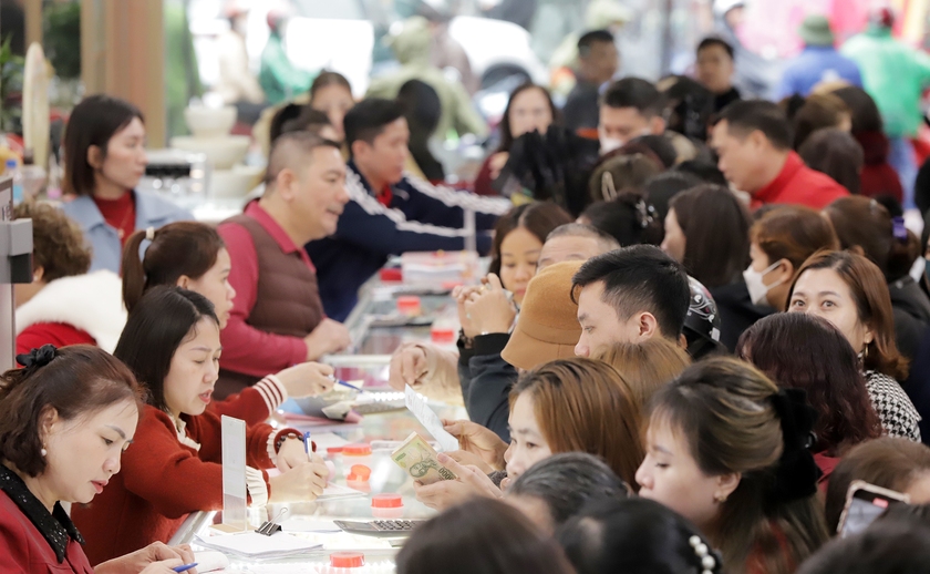 Giá vàng tiếp tục lao dốc, dự báo khó tăng trong tuần này- Ảnh 1. Giá vàng tiếp tục lao dốc, dự báo khó tăng trong tuần này- Ảnh 1.