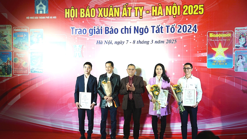 Khai mạc Hội báo Xuân Ất Tỵ - Hà Nội 2025: Báo chí đồng hành cùng Thủ đô phát triển - Ảnh 4.