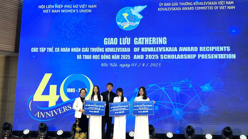 Giao lưu các thế hệ nhận Giải thưởng Kovalevskaia - Ảnh 4.