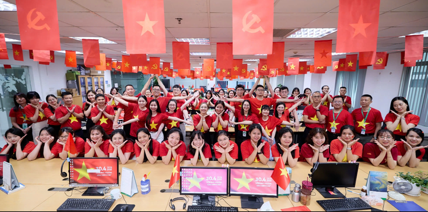 16.000 nhân sự một ngân hàng cùng thắp tình yêu đất nước - Ảnh 2.