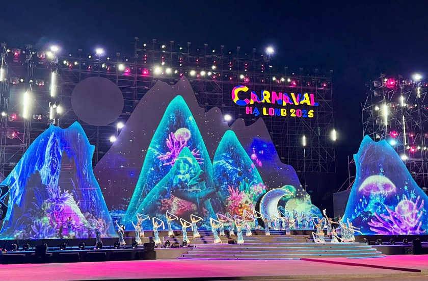Quảng Ninh: Biển người đổ về Lễ hội Carnaval Hạ Long 2025 - Ảnh 7.