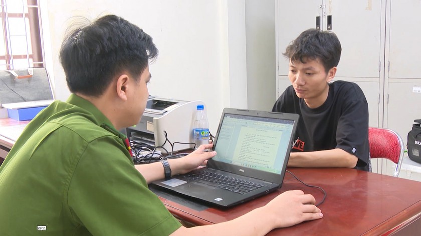 Quảng Ninh: Xóa sổ đường dây dùng hình thức cá cược "Cắt đá tìm ngọc" chiếm đoạt hàng trăm tỉ đồng- Ảnh 2. Quảng Ninh: Xóa sổ đường dây dùng hình thức cá cược "Cắt đá tìm ngọc" chiếm đoạt hàng trăm tỉ đồng- Ảnh 2.