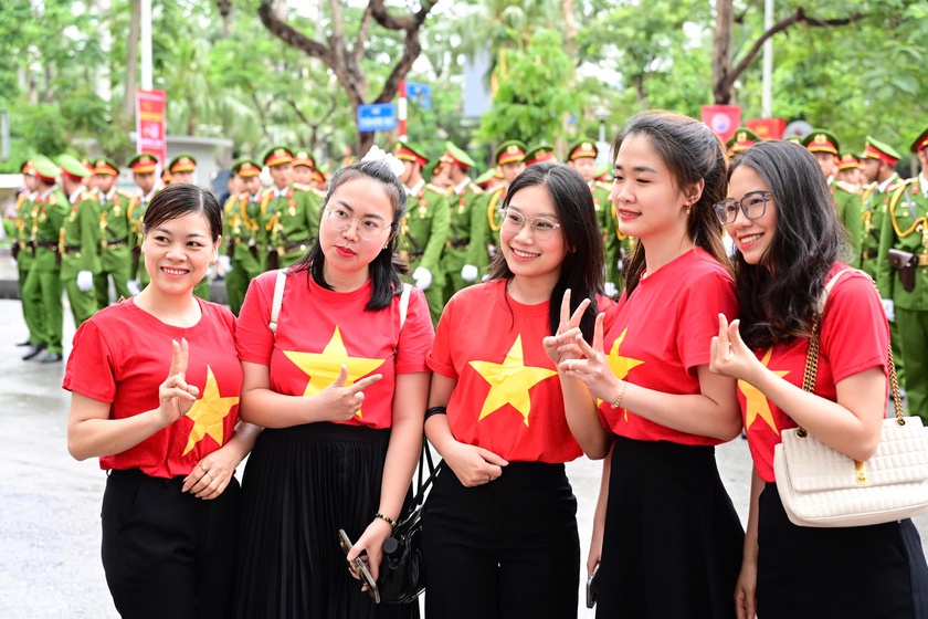 Chương trình Duyệt đội ngũ và Diễu hành quần chúng, khơi dậy khát vọng vươn lên của Hải Phòng - Ảnh 11.