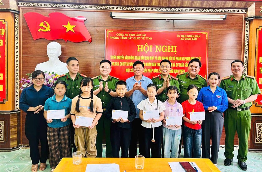 Lào Cai: Nhiều hoạt động thiết thực nhân kỷ niệm 135 năm ngày sinh Chủ tịch Hồ Chí Minh - Ảnh 6.
