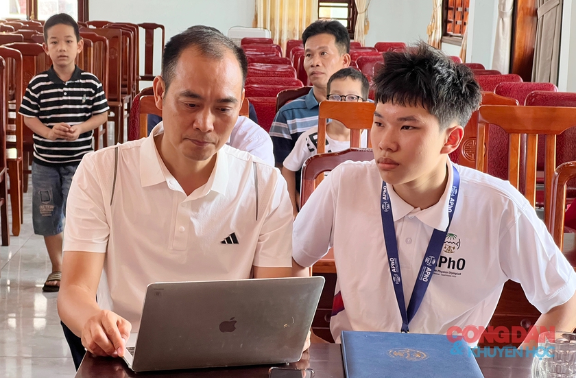 Vinh danh học sinh đạt huy chương vàng Kỳ thi Olymlic Vật lý Châu Á - Ảnh 3.