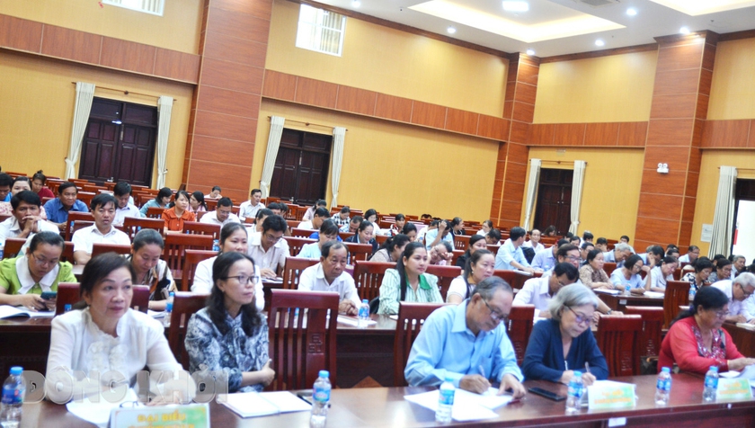 Bến Tre triển khai phong trào "Bình dân học vụ số", Chương trình "Khuyến học xanh" - Ảnh 1.